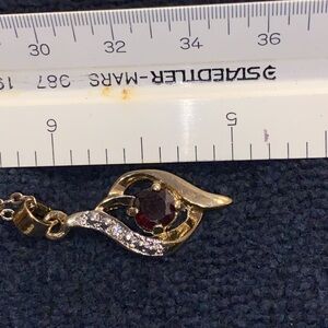 Gold tone “Garnet/Ruby” Pendent with 20” chain-Beautiful!!